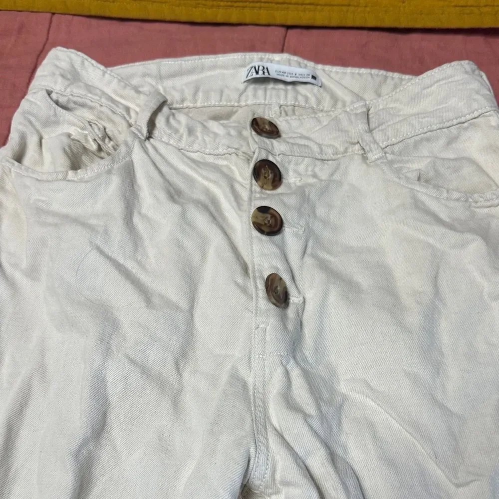 Zara Off-White Buttoned Pants